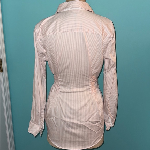 Untuckit Top - Picture 5 of 6